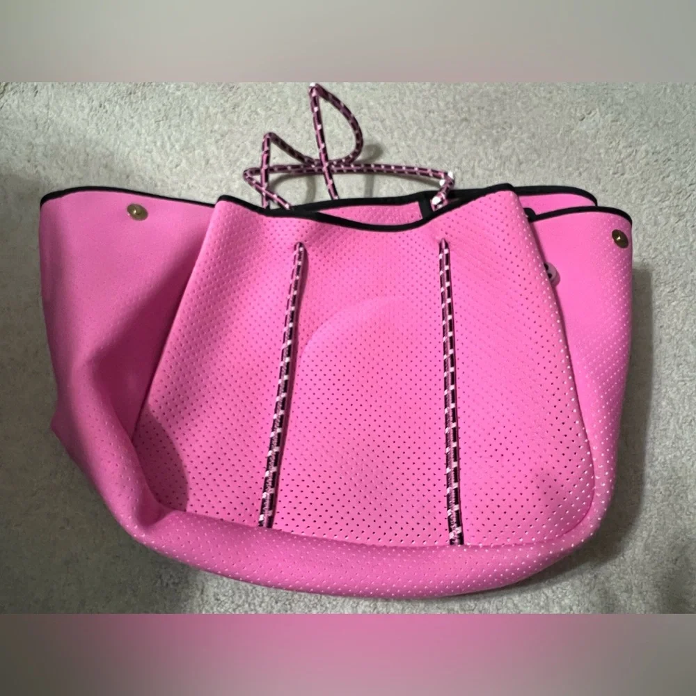 Annabel Ingall Sporty Spice Tote in Neon Rose - Picture 2 of 8